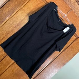 Black Gap t-shirt